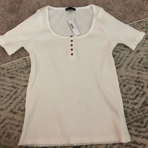 White button basic top - brand new